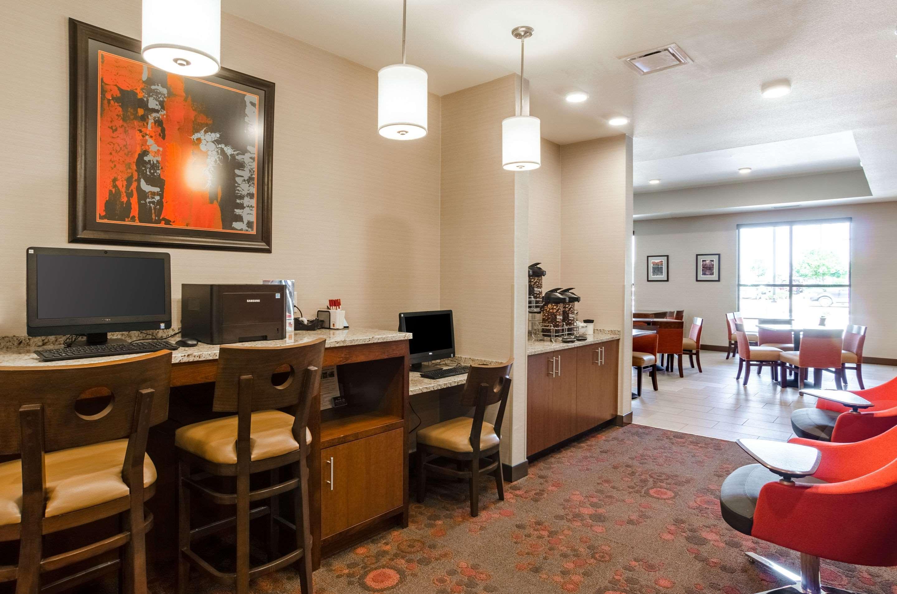 Comfort Hotel 4*